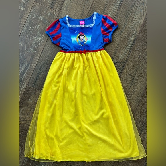 WELL LOVED Disney Snow White Long Nightgown, size 8 - Picture 1 of 9